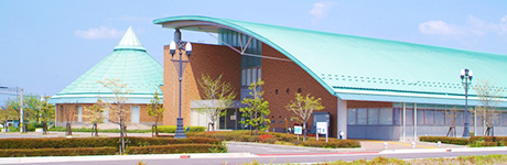 瑞穂市図書館 本館の外観